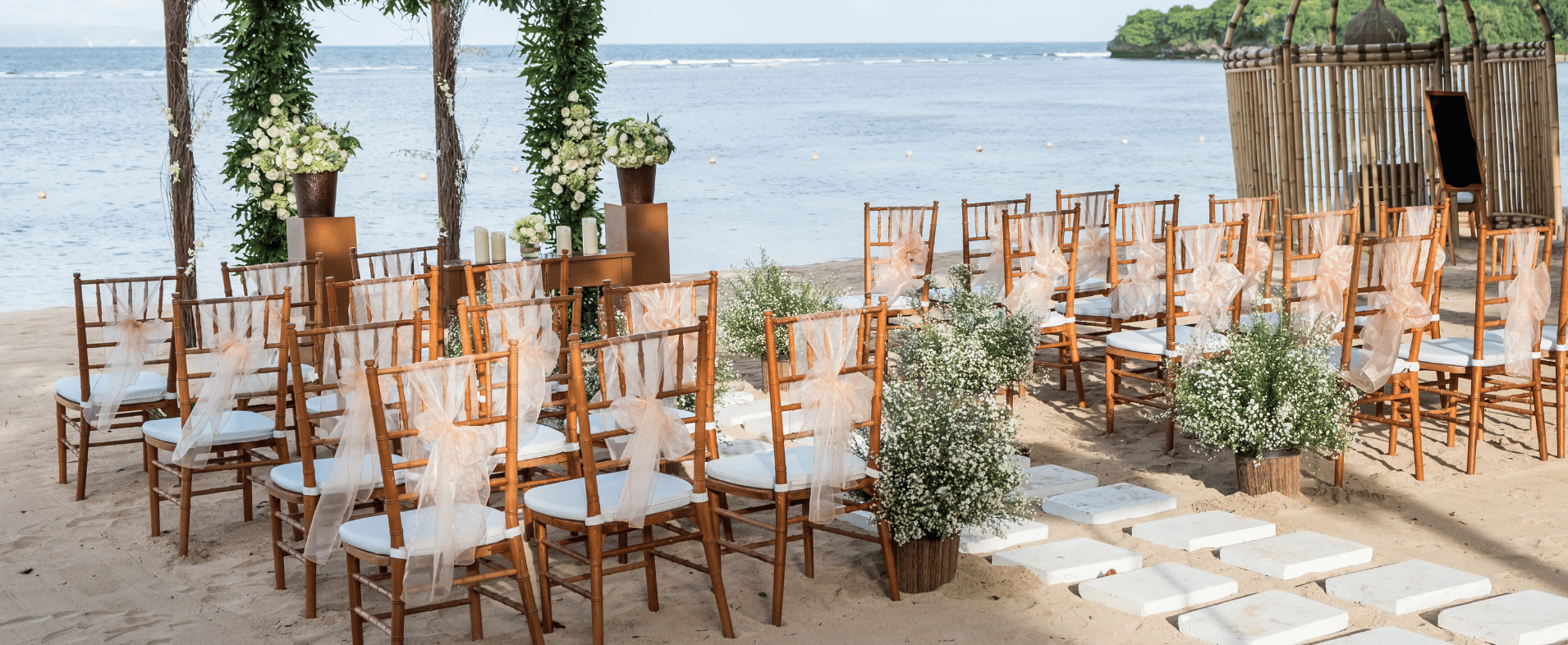 How to Style Your Beach Wedding: Décor Ideas That Complement the Coast